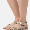 Pier One Leather SandaliBeige Donna Sandali PI911A0HD-B11