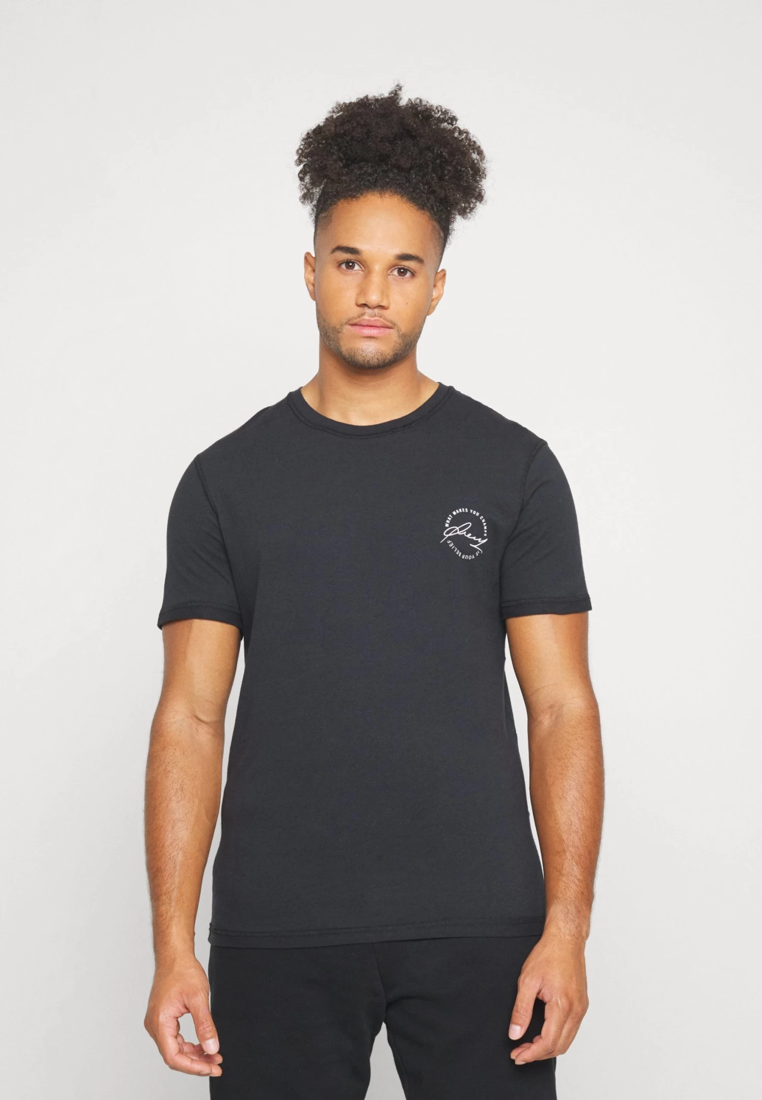 Pier One T-Shirt Con StampaBlack Uomo T-shirt E Polo PI922O0WG-Q11 - immagine 3