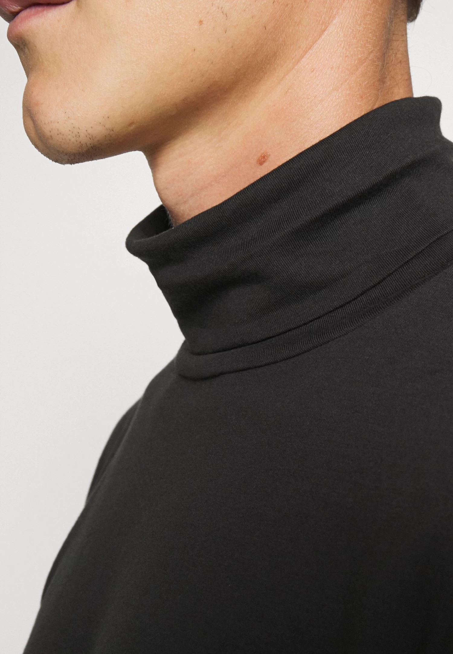 Pier One 3 PackMaglietta A Manica LungaBlack/Dark Grey/White Uomo T-shirt E Polo PI922O0UL-Q11 - immagine 9