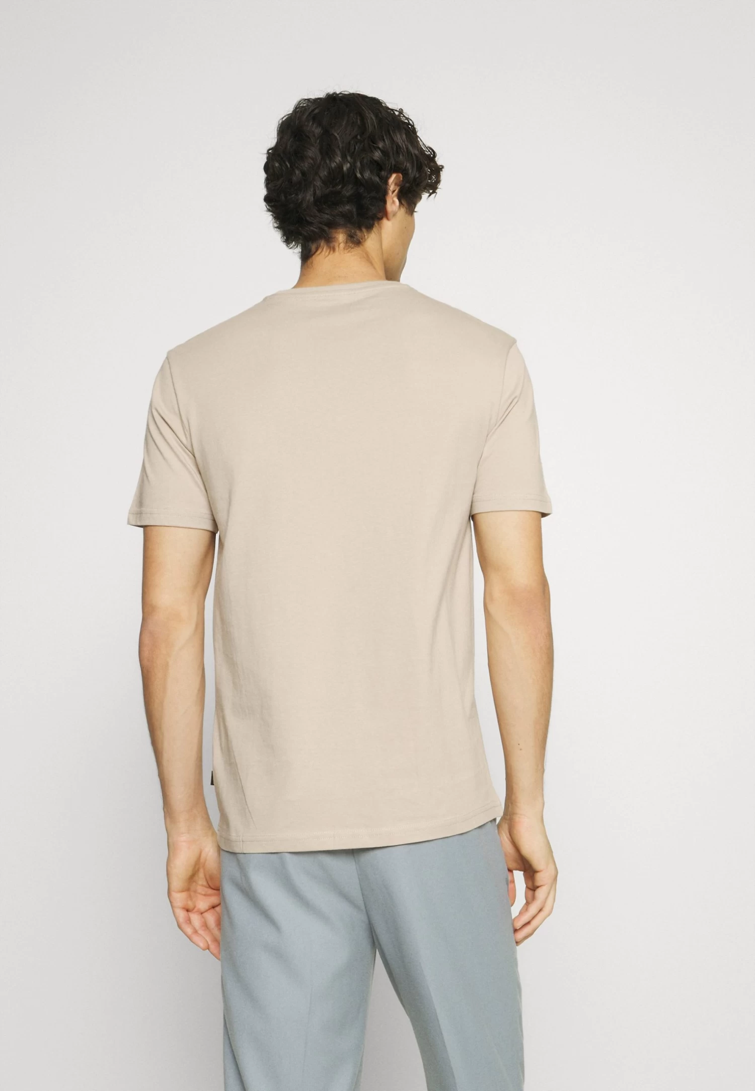 Pier One 5 PackT-Shirt BasicDark Grey/Dark Blue/Olive Uomo T-shirt E Polo PI922O0TV-C12 - immagine 3