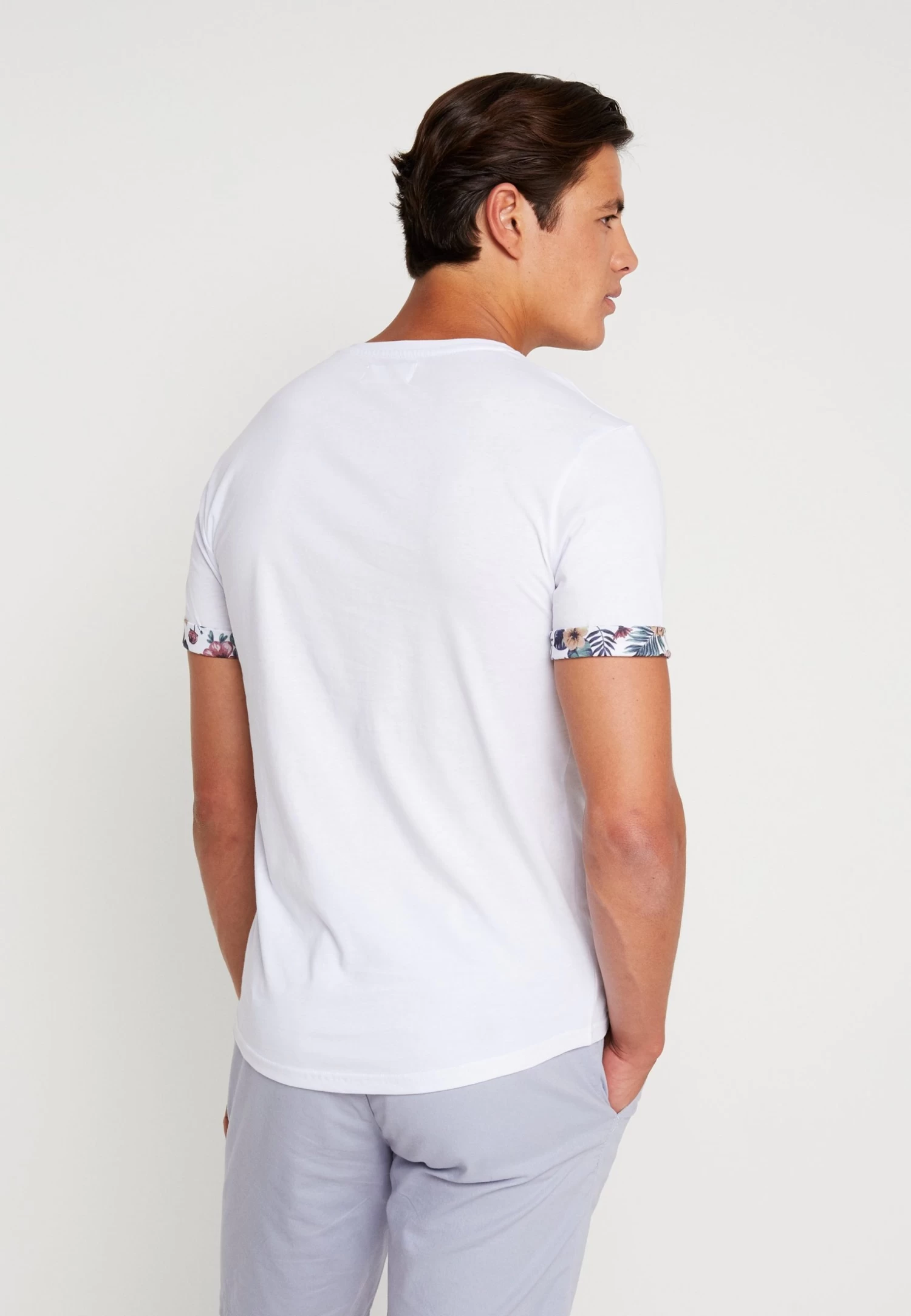 Pier One T-Shirt Con StampaWhite Uomo T-shirt E Polo PI922O0BZ-A11 - immagine 3